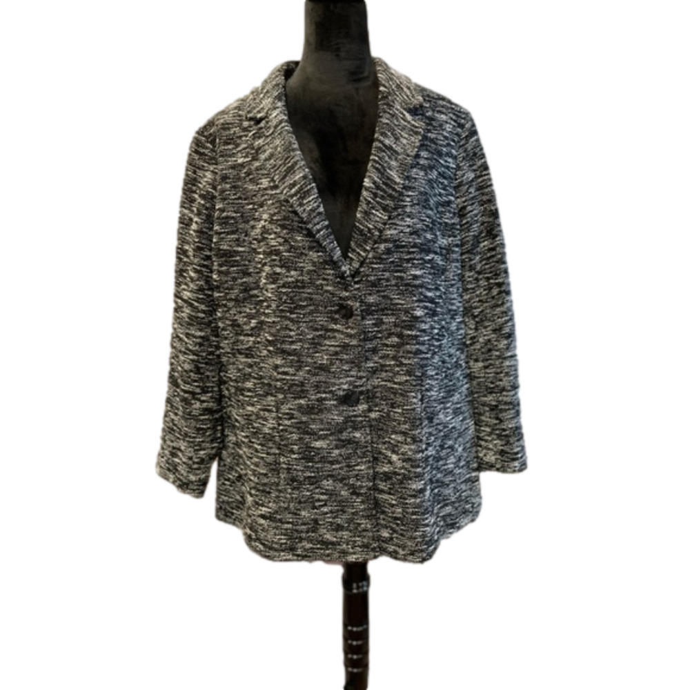 Talbots Petite 2 Button,slit pocket Black & White Tweed Blazer. Size 18WP  NWOT